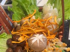 -一席地·本地鸡窝·杭帮鸡火锅(萧山银隆百货店)