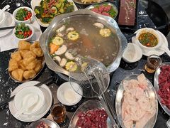 -牛一煲美食(江高店)