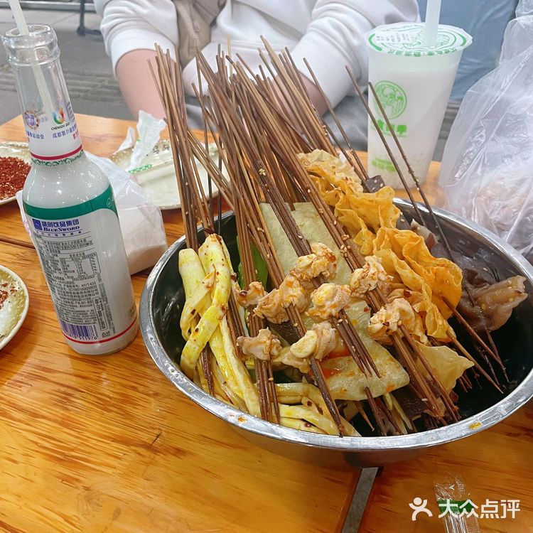 成都｜乐山钵钵鸡～[吐]