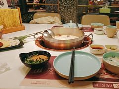 -洪氏嗨捞·猪肚鸡火锅(阳光天地店)