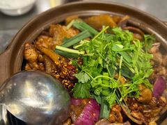 -胡须佬鸡煲四季火锅店(石厦西村直营店)