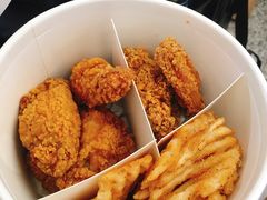-麦当劳(上海虹桥站30B检票口楼上)