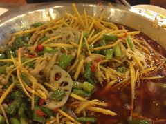 -兔行天下-鸿鹤鲜锅兔(中海国际店)