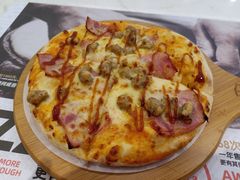 BBQ培根烤肉比萨-牛男手造比萨(百盛店)