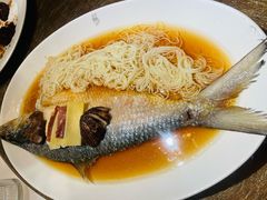招牌鸡油花雕蒸鲥鱼-苏浙汇(肇嘉浜路总店)