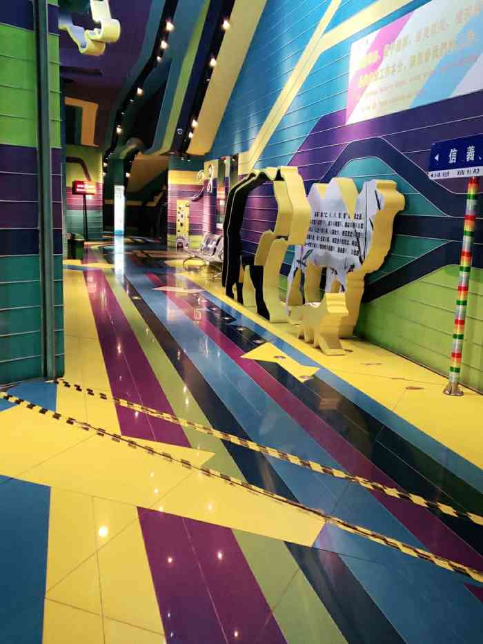 银兴国际影城(天津店)-"看电影算是最便宜的地方了吧!座位也很舒服.