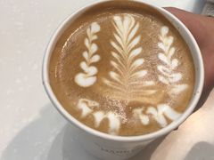 拿鐵-Manner Coffee(芮欧百货店)