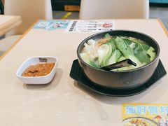 -灵芝妹子海鲜米线(劳动公园店)