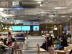 大堂-奈雪的茶(湖滨银泰in77C区PRO店)