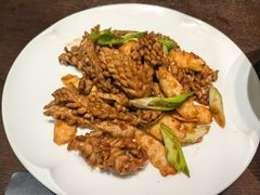 -湖畔鲁菜·二十年老字号餐厅(大明湖店)
