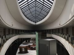 -上海滴水湖皇冠假日酒店