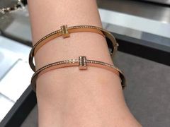 -Tiffany & Co.蒂芙尼
(广州太古汇店)