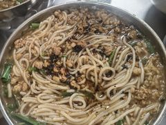 -正宗杨记普洱酸醋米线(总店)