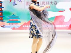 -翎秀服装模特