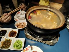 -邹开喜·小海鲜醉鸡煲·潮汕鲜切牛肉店(襄阳北路店)