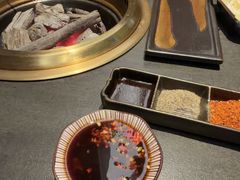 -铭牛烧肉·和牛海鲜自助(高新月牙湖店)