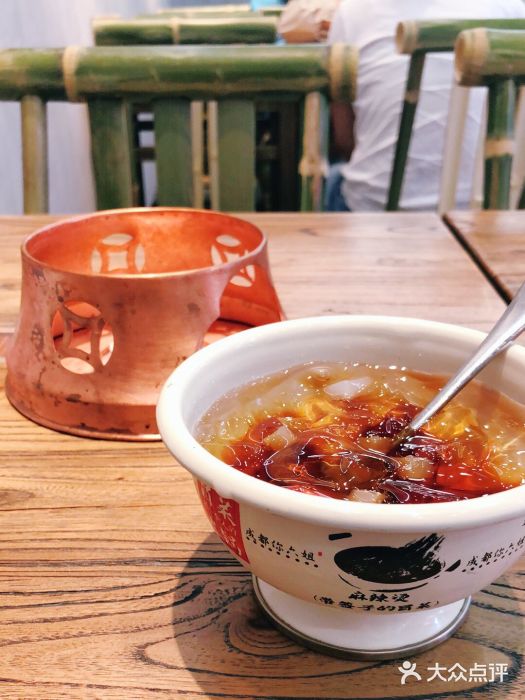 成都你六姐·牛肉冒菜(上海环宇荟店)图片