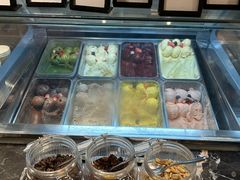 -广州万富希尔顿酒店·感趣自助餐厅·金秋蟹宴生蚝海鲜刺身烧烤