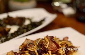 Crispy Bamboo Shoots with Old Preserved Pork