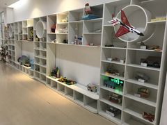 -上海市民办金苹果学校