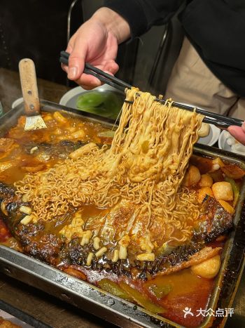 卧卧卧。。杭州也有了！芝士火鸡面烤鱼