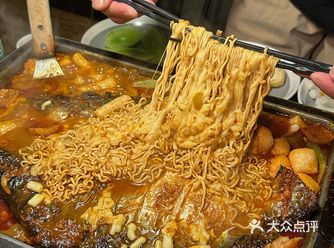 卧卧卧。。杭州也有了！芝士火鸡面烤鱼