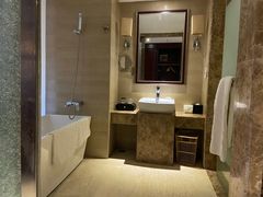 -陕西华浮宫酒店(未央湖公园店)