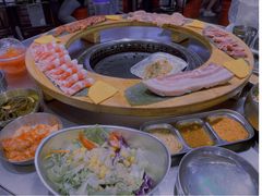 烤肉呼啦圈-玄希浪漫厨房·韩料烤肉(湖滨银泰in77店)