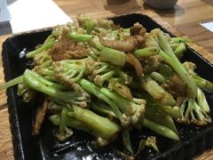 铁板黑椒花菜-U你·天然调味(南湖总店)