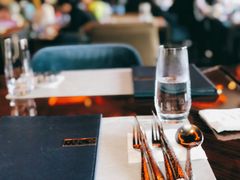 -YUE·6·西式融合餐厅(外滩六号店)