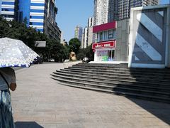 -日月光中心广场