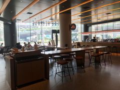 -星巴克臻选(上海合生汇1F店)