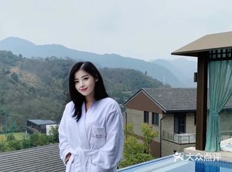 杭州小巴厘岛｜无边泳池与洞穴温泉