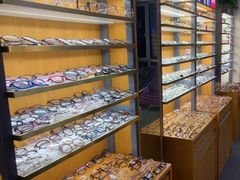 -优医视平价眼镜蔡司依视路折扣工厂店(十里堡店)