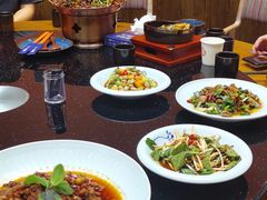 -麦麦山云南菜(复地活力城店)