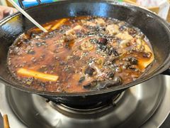 -鸿顺老铁锅美蛙鱼府(解放碑店)