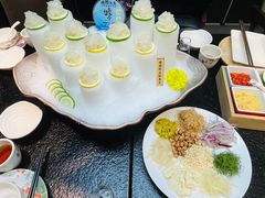 -得意咚瓜·顺德鱼生·冬瓜火锅(深圳首店)