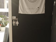 -有猫主题·治愈系猫咖(曾厝垵店)