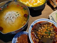 -肖四女乐山跷脚牛肉(南汇大学城生活广场店)
