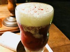 草莓思慕雪拿铁-漫咖啡(沙龙汇店)