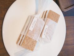 酸奶杏仁手握-半勺舒舒(太乙店)