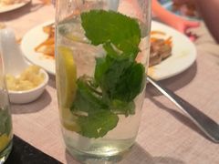 -东方红海鲜百汇(国际大厦店)