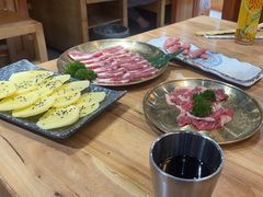 -汉城烤肉·黑金冠(华山路店)