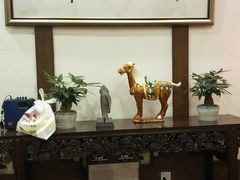 -梅龙镇酒家(南京西路总店)