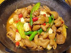 -体育场(地铁站)