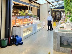 -川骄海鲜自助(王府井奥莱UP TOWN店原世界之花店)