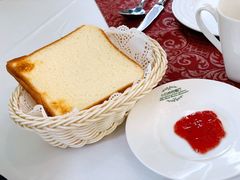 餐前面包-小白桦西餐厅