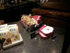 -星巴克臻选(南京金茂览秀城店)