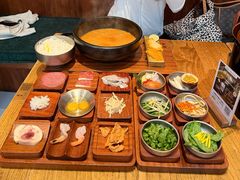-银米·云南传统过桥米线(双廊黑金冠店)