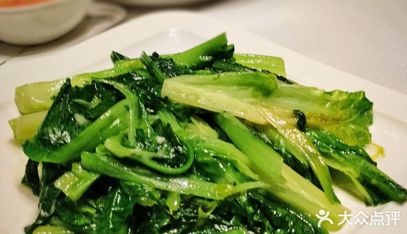 经典的薄如蝉翼的脆皮烤鸡，让人一口入魂